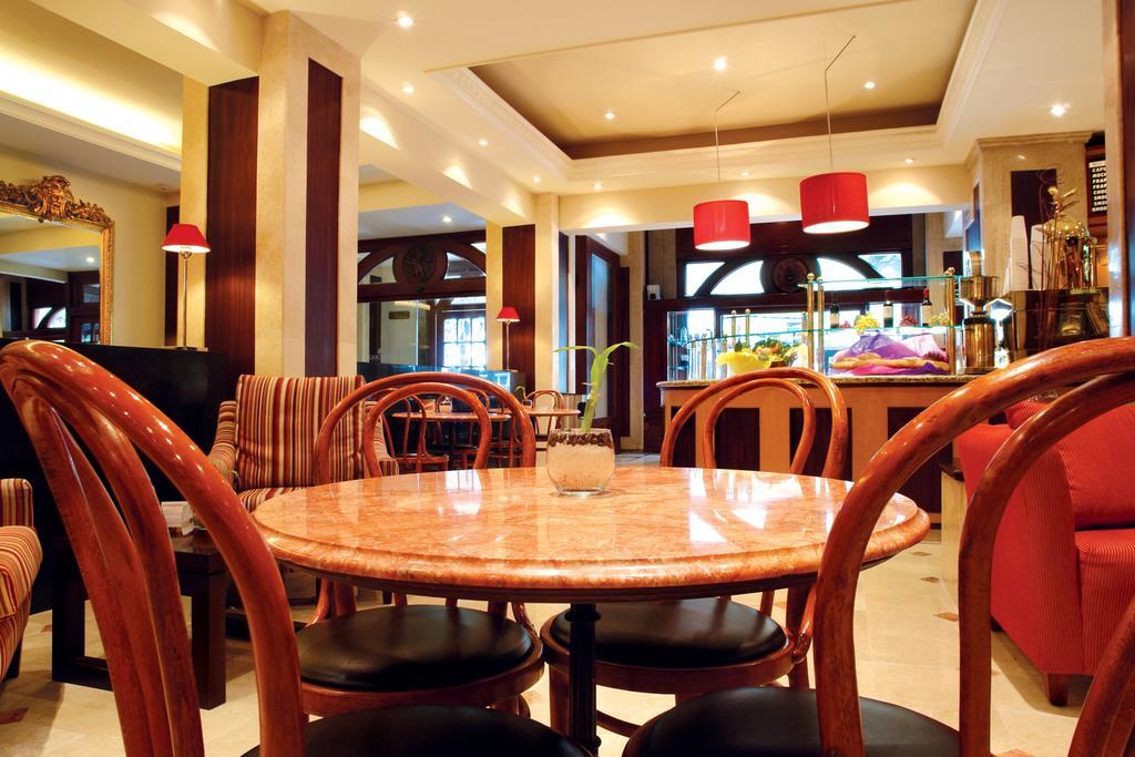 Отель Emporio Reforma Мехико Ресторан фото The interior of the restaurant