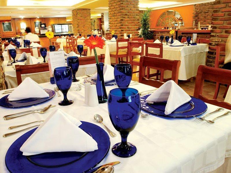 Отель Emporio Reforma Мехико Экстерьер фото A table set for fine dining