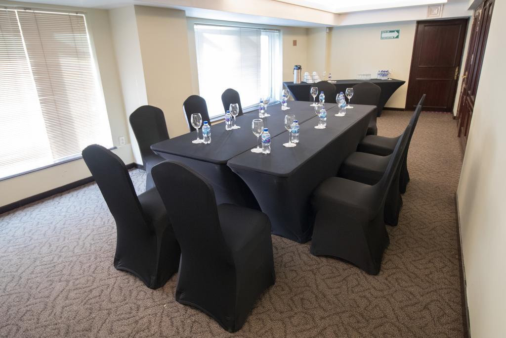 Отель Emporio Reforma Мехико Экстерьер фото A meeting room at the hotel