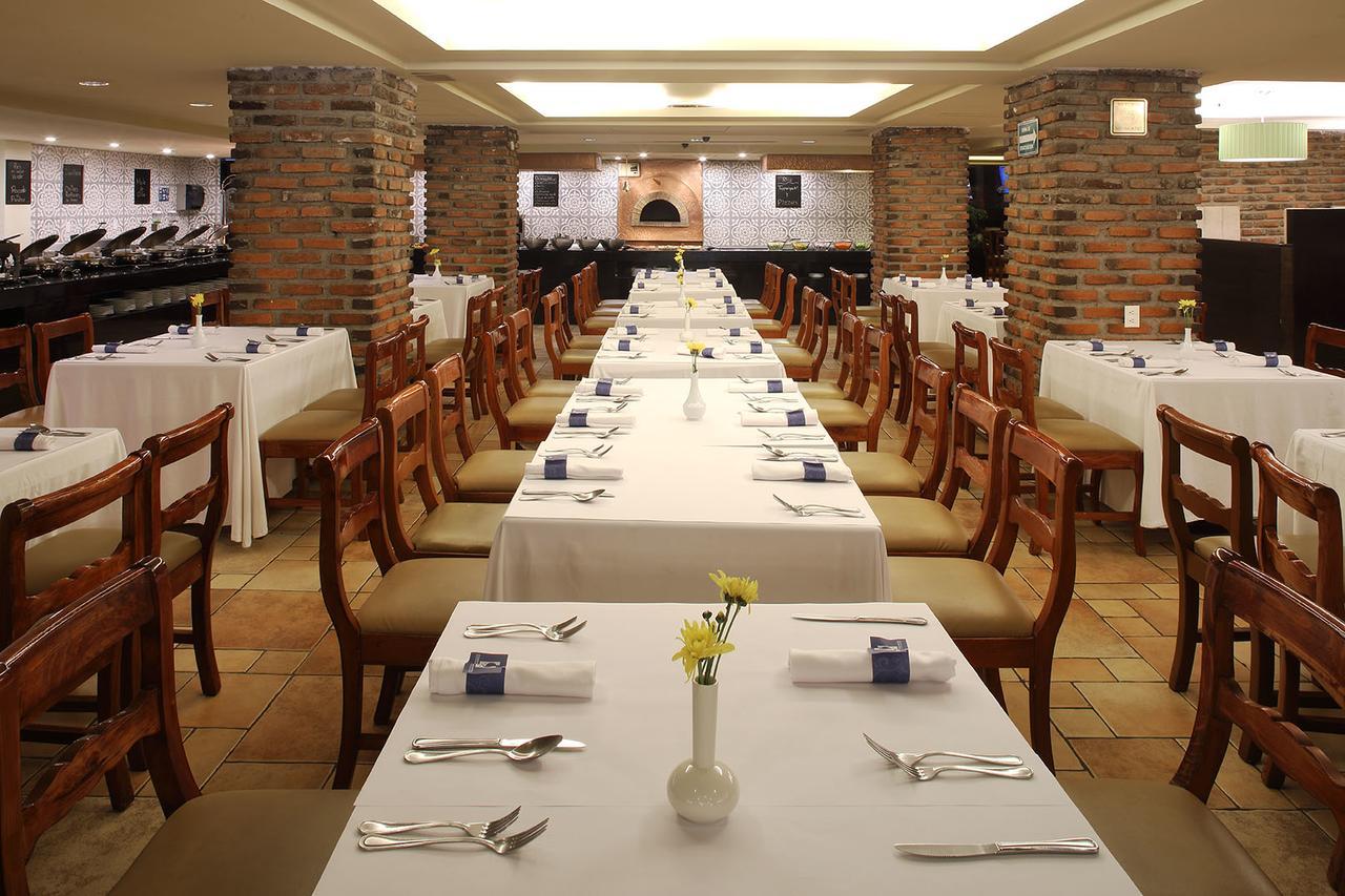 Отель Emporio Reforma Мехико Экстерьер фото Restaurant